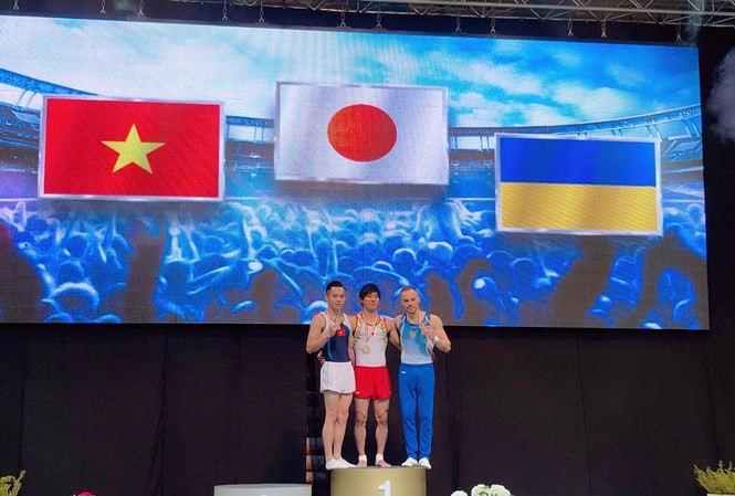Lê Thanh Tùng giành HCB Cup Thể dục dụng cụ thế giới Lê Thanh Tùng giành HCB Cup Thể dục dụng cụ thế giới