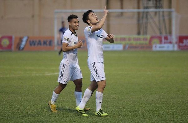 Xuân Trường nói gì khi lập cột mốc đáng nhớ tại V-League? Xuân Trường nói gì khi lập cột mốc đáng nhớ tại V-League?