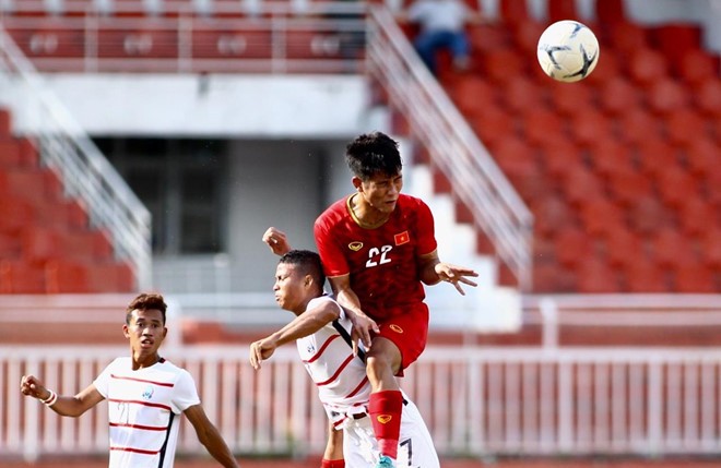 U18 Việt Nam vs U18 Campuchia: Vừa đá, vừa ngóng Thái Lan Ảnh Zing