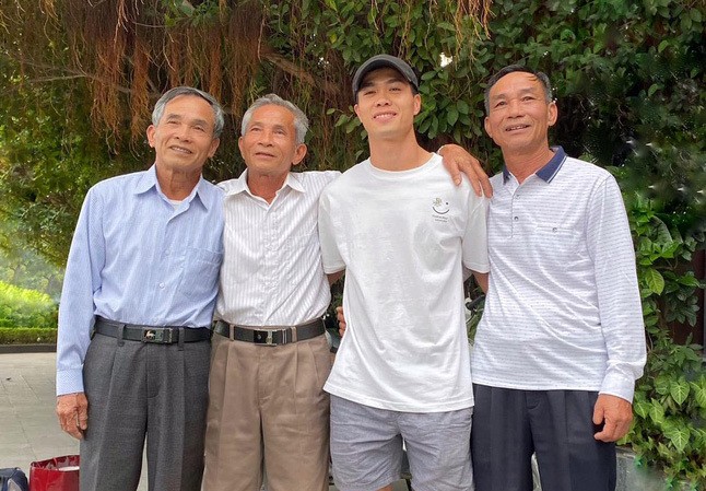 Công Phượng về nước trong ngày đầu năm mới Công Phượng về nước trong ngày đầu năm mới