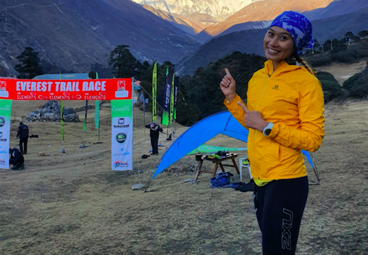 Cô gái chạy qua 7 lục địa làm MC ở Tiền Phong Marathon Cô gái chạy qua 7 lục địa làm MC ở Tiền Phong Marathon