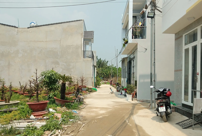 Chính quyền ở đâu tại ‘điểm nóng’ 37 căn nhà xây dựng không phép? Chính quyền ở đâu tại ‘điểm nóng’ 37 căn nhà xây dựng không phép?