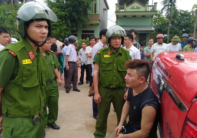 Người đàn ông mang súng đến khách sạn đánh ghen Ảnh Công an Hà Nam.