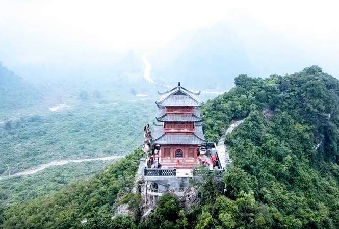 Chùa Tam Chúc, bồng lai tiên cảnh giữa trần gian Bảo Tháp tại quần thể chùa Tam Chúc. Ảnh: Minh Đức