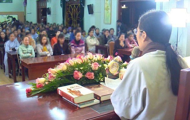 Công an tỉnh Quảng Ninh vào cuộc vụ 'vong báo oán' ở chùa Ba Vàng Hình ảnh cắt từ clip.