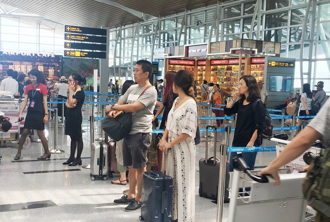 Đà Nẵng cách ly thêm khách Trung Quốc sốt cao tại sân bay Đà Nẵng cách ly thêm khách Trung Quốc sốt cao tại sân bay