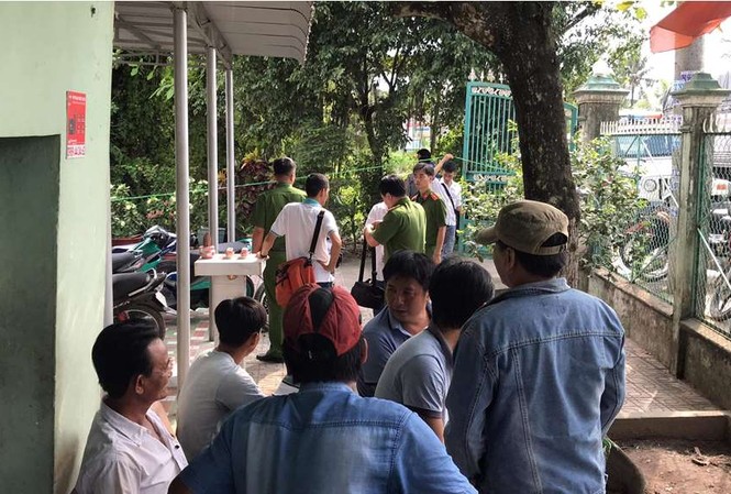 Bị đâm chết vì vào nhà nghỉ với gái đã có chồng Hiện trường vụ việc.