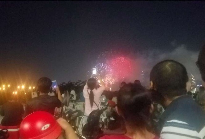 TPHCM sẵn sàng cho màn trình diễn pháo hoa chào năm mới 2019 Công tác chuẩn bị cho màn trình diễn pháo hoa đã hoàn tất.