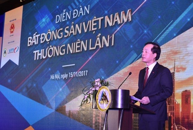 Bộ trưởng Xây dựng: 'Lợi ích nhóm' chi phối thị trường bất động sản Bộ trưởng Bộ Xây dựng phát biểu tại hội nghị