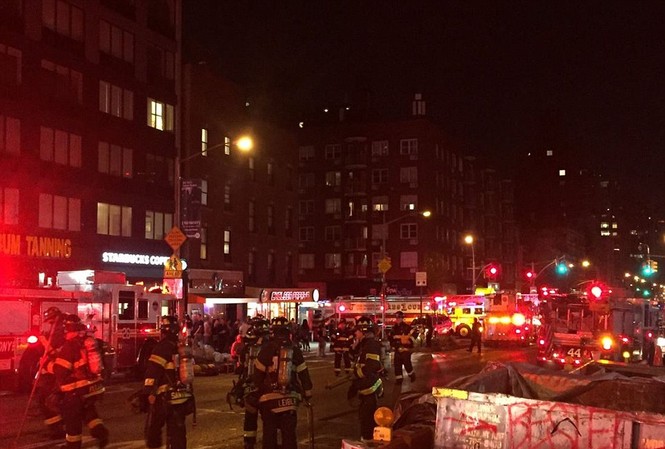 Nổ lớn tại New York, sơ tán khẩn người dân 2 tòa nhà Hiện trường vụ việc. Ảnh: Dailymail