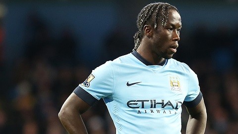 Sao Man City bị phạt thủng túi vì chế nhạo trọng tài Sao Man City bị phạt thủng túi vì chế nhạo trọng tài