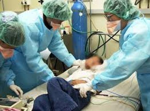 Nhiều học sinh mắc bệnh, tử vong tại Nghệ An: Khám sàng lọc tại vùng dịch Nhiều học sinh mắc bệnh, tử vong tại Nghệ An: Khám sàng lọc tại vùng dịch