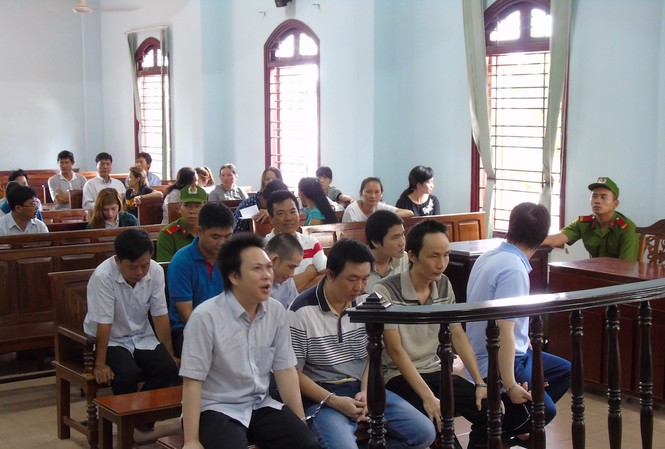 Diễn biến bất ngờ vụ thanh tra giao thông nhận hối lộ Diễn biến bất ngờ vụ thanh tra giao thông nhận hối lộ