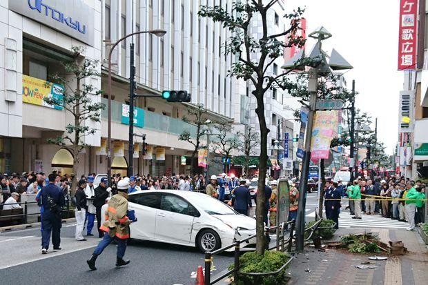 Nhật Bản: Cụ ông U90 lao xe vào đám đông, 7 người bị thương Nhật Bản: Cụ ông U90 lao xe vào đám đông, 7 người bị thương
