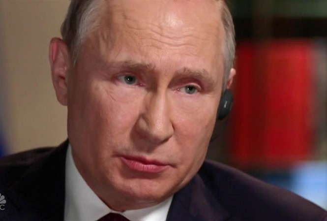 Ông Putin phản ứng quyết liệt trước cáo buộc Nga can thiệp bầu cử Mỹ Tổng thống Nga Vladimir Putin trả lời phỏng vấn kênh NBC News. Ảnh cắt từ video