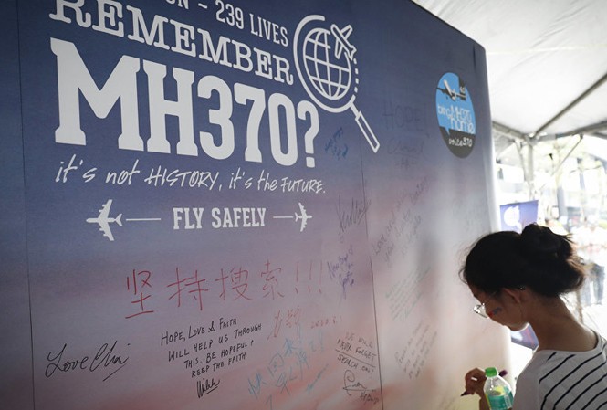 Bị trầm cảm, phi công MH370 cố tình lao máy bay xuống biển? Ảnh minh họa: AP