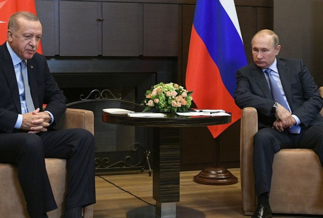 Lãnh đạo Nga - Thổ họp về Trung Đông giữa lúc ‘nước sôi lửa bỏng' Tổng thống Nga Putin và Tổng thống Thổ Nhĩ Kỳ Erdogan. Ảnh: AP