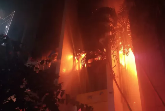 Cháy tòa nhà Dầu khí ở Thanh Hóa, 12 người thương vong Cháy tòa nhà Dầu khí ở Thanh Hóa, 12 người thương vong