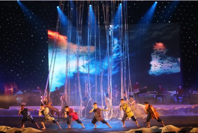 Đà Nẵng kể chuyện Tiên Sa tại Liên hoan Ca Múa Nhạc toàn quốc 2018 Chuyện Tiên Sa kể câu chuyện Đà Nẵng xuyên suốt từ thời kì sơ khai đến hiện đại