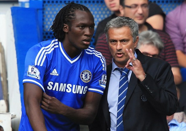 Bỏ thù riêng, Lukaku muốn tái hợp Mourinho ở M.U Lukaku muốn tái hợp với Mourinho.