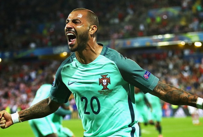 Đưa Bồ Đào Nha vào tứ kết, người hùng Quaresma nói gì? Quaresma sắm vai người hùng của Bồ Đào Nha.