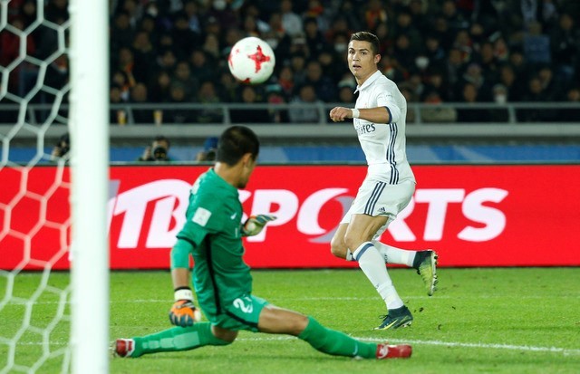 Ronaldo lập hat-trick, Real đoạt Cúp CLB Thế giới Ronaldo lập hat-trick cho Real Madrid.