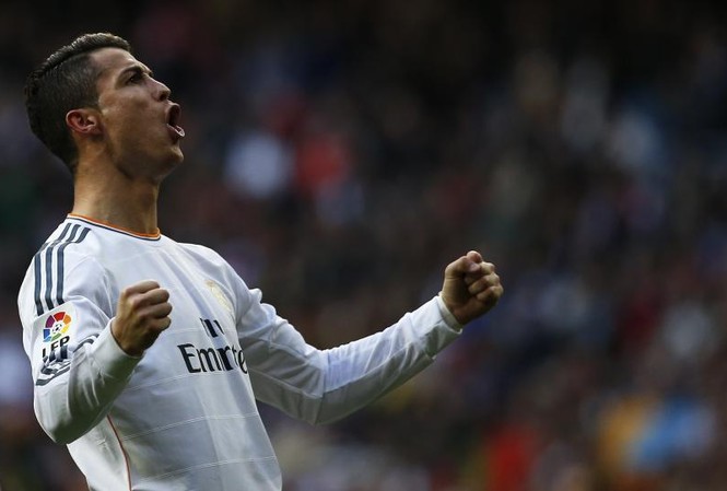 Thắng '5 sao', Real Madrid lập kỷ lục bất bại Real Madrid nâng số trận bất bại kể từ đầu mùa lên con số 28 liên tiếp.