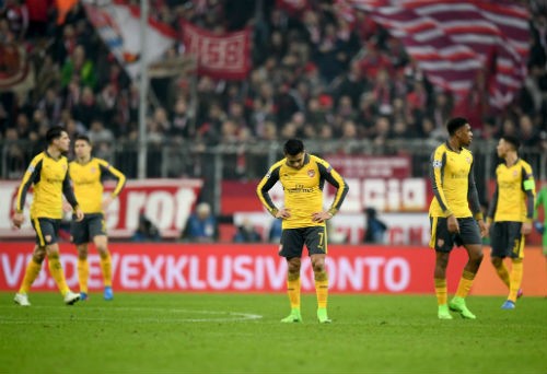 Hàng loạt ngôi sao lên kế hoạch tháo chạy khỏi Arsenal Nhiều ngôi sao thất vọng và muốn sớm rời Arsenal.