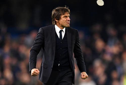 BẢN TIN Thể thao: 'Sóng ngầm' Chelsea, thầy trò tháo chạy HLV Conte bất đồng với giám đốc kỹ thuật Michael Emenalo.