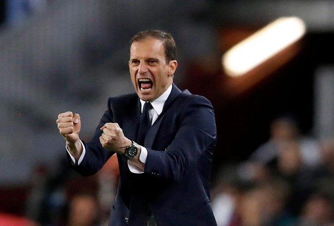 Vô địch Coppa Italia, HLV Allegri tuyên bố Juve sẽ 'ăn ba' HLV Allegri tuyên bố Juve sẽ “ăn ba”.
