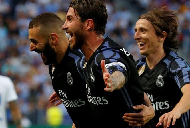 Real Madrid vô địch La Liga sau 4 năm chờ đợi Real Madrid chính thức vô địch La Liga.