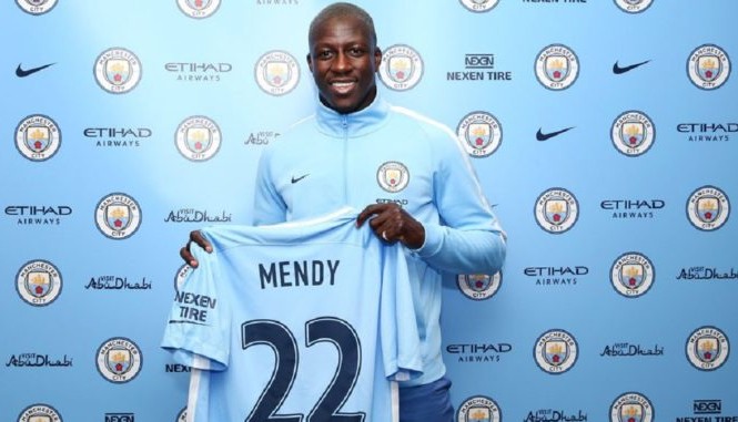 Man City chính thức sở hữu hậu vệ đắt giá nhất thế giới Benjamin Mendy chính thức khoác áo Man City.