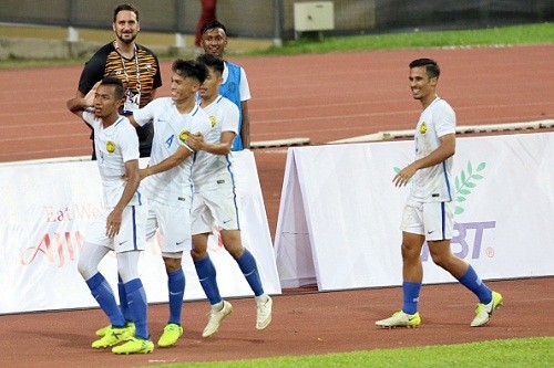 U22 Malaysia đứng nhất bảng A, Brunei trắng tay U22 Malaysia có chiến thắng nhẹ nhàng trước U22 Lào.
