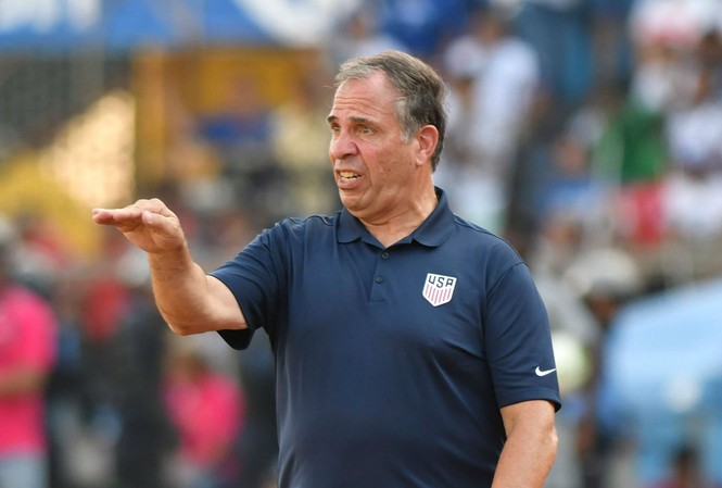 Mỹ mất vé World Cup, HLV Arena từ chức HLV Bruce Arena đã nói lời tạm biệt với chiếc ghế HLV trưởng của ĐT Mỹ.
