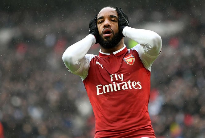 Lý do bất ngờ khiến M.U nhường 'bom tấn' cho Arsenal Alexandre Lacazette từng ở rất gần M.U.