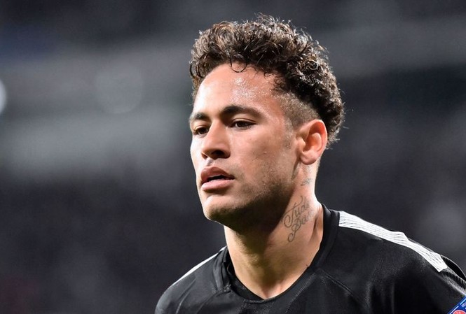 Vỡ mộng Champions League, Neymar gửi yêu sách lên PSG Neymar thất vọng khi PSG bị loại sớm khỏi Champions League.