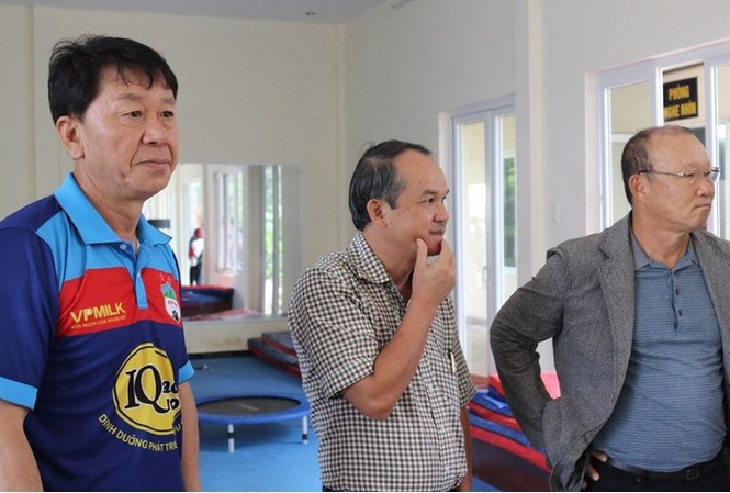Bản tin Thể thao: Bầu Đức không màng ghế Chủ tịch VFF Bầu Đức không màng ghế Chủ tịch VFF.