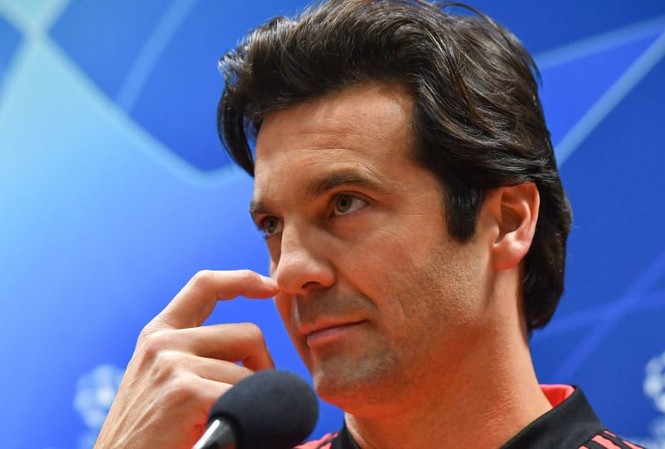 Cầu thủ Real Madrid gửi “thỉnh nguyện thư” về HLV Solari HLV Santiago Solari tiếp tục gây ấn tượng cùng Real Madrid.