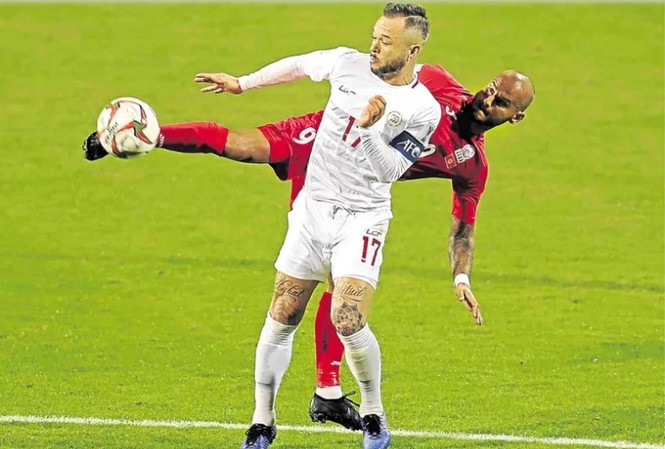 Asian Cup 2019: Cựu tiền vệ Frankfurt chia tay ĐT Philippines? Stephan Schrock tính chuyện chia tay ĐT Philippines.