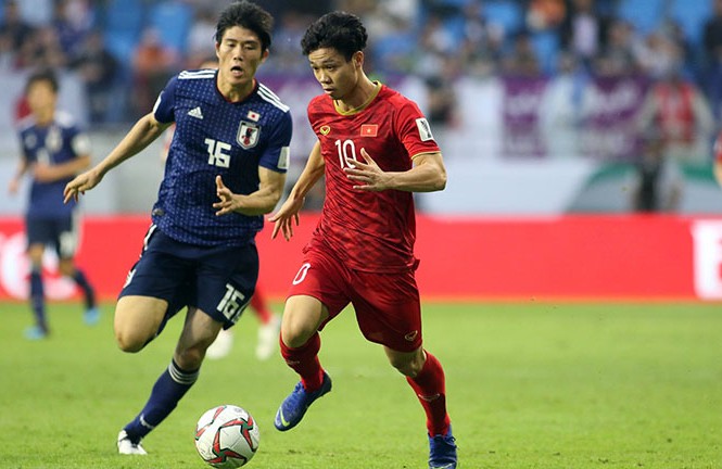 Fox Sports đánh giá Việt Nam tiệm cận trình độ châu Á Công Phượng và các đồng đội đã chơi tốt trước Nhật Bản.