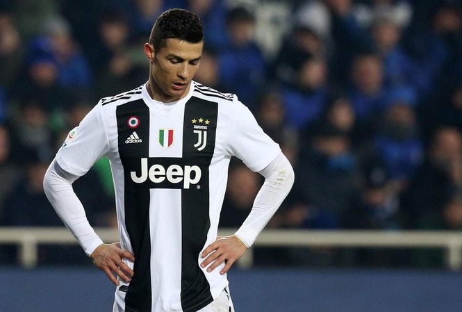 Ronaldo 'vô duyên', Juventus thua đậm nhất sau 8 năm Cristiano Ronaldo có trận đấu đáng quên cùng Juventus.