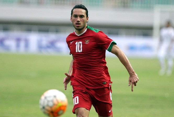 Báo nhà nghi ngờ ngôi sao U23 Indonesia chơi bóng tại Hà Lan Tiền đạo Ezra Walian của U23 Indonesia.