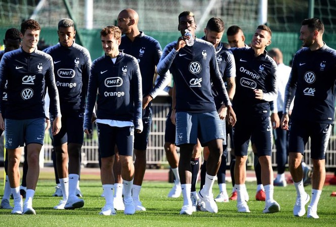 Pogba chi 'tiền tấn' mua nhẫn kim cương tặng đồng đội Paul Pogba chơi trội, mua nhẫn kim cương tặng đồng đội ở ĐT Pháp.