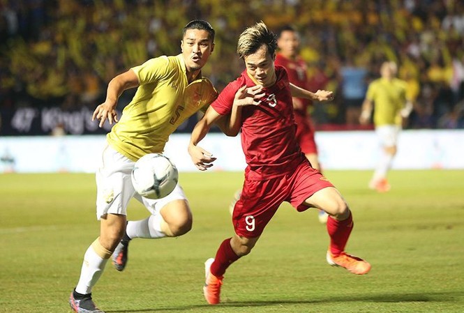 Báo Hàn Quốc nhận xét ra sao khi tuyển Việt Nam hạ Thái Lan? ĐT Việt Nam đánh bại ĐT Thái Lan 1-0 ngay trên sân khách.