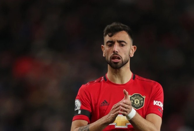M.U hòa Wolves, HLV Solskjaer nói gì về tân binh Bruno? Bruno Fernandes chơi tròn vai trong trận M.U hòa Wolves 0-0.
