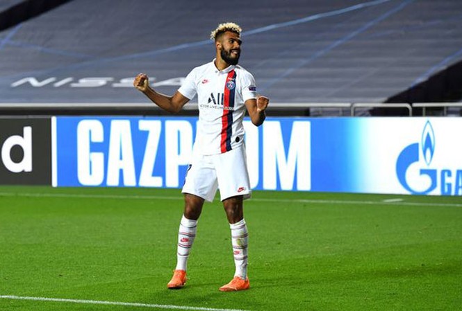 Choupo-Moting trở thành người hùng của PSG với bàn thắng quyết định.