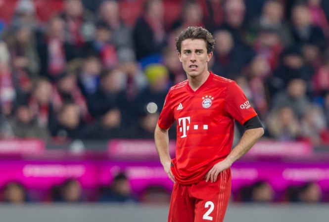 Tiết lộ 'thần tài' trong đội hình Bayern Munich Alvaro Odriozola trong màu áo Bayern Munich.