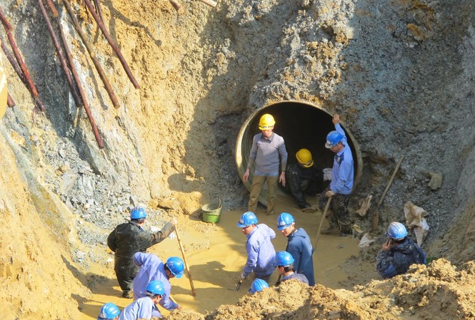 Thiếu nước, sợ vỡ đường ống, Viwaco 'từ chối' khách hàng mới Sau 20 lần xảy ra sự cố, mùa hè này người dân Thủ đô lại sống trong nỗi lo bị vỡ đường ống nước sạch Sông Đà.