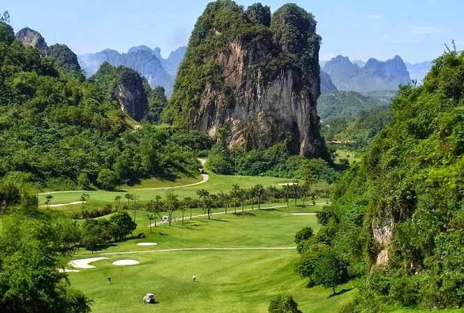 Sân golf Phượng Hoàng được xây dựng khi chưa quy hoạch Sân golf Phượng Hoàng được xây dựng khi chưa quy hoạch