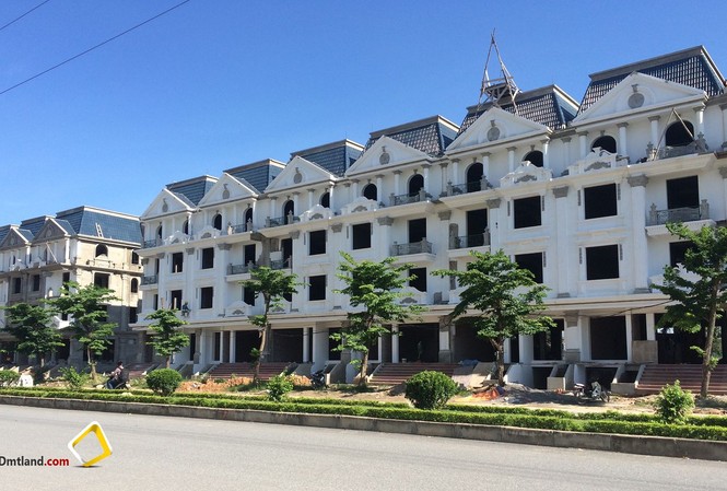 Vụ thất thu 6.000 tỷ: Các ‘ông lớn’ bất động sản sai phạm thế nào? Dự án Thành phố Giao lưu khu đất cây xanh đã cho cống hóa nhưng lại xây dựng nhà thấp tầng để bán.